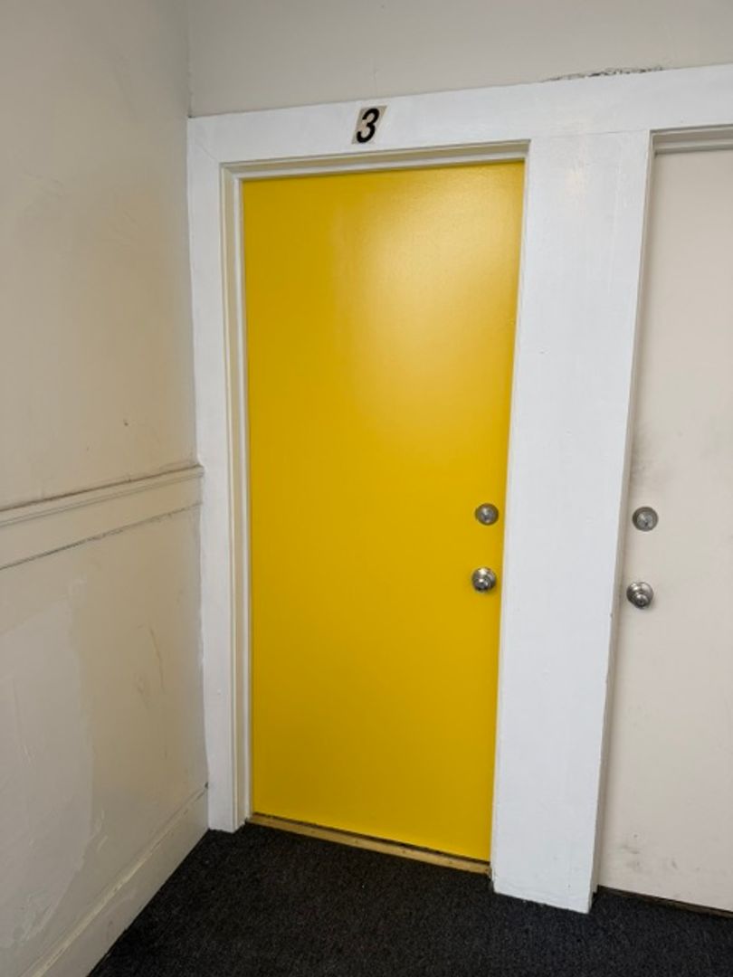 Oakland Apartment: 2317 San Pablo Ave