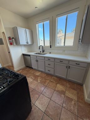 1/2 Off First Month's Rent, 1Bdrm, 1Bath – photo 1