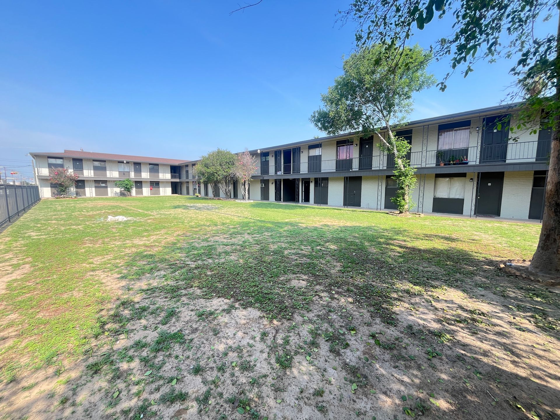 Laredo Apartment: 4505 Springfield