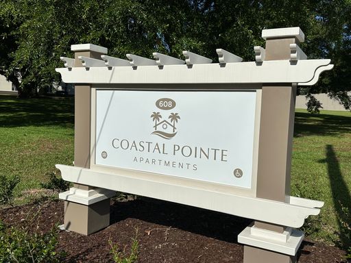Comfort, Convenience, and Coastal Charm in the Heart of Mobile! – photo 1