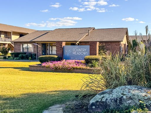 The perfect 2 bedroom, 2 bathroom to call HOME!