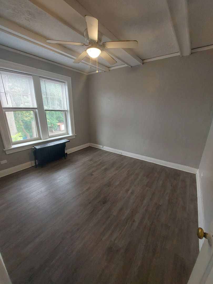 Akron Apartment: 218 Twin Oaks Rd