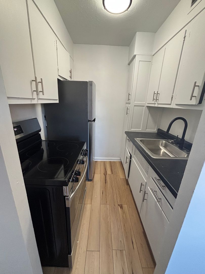 Shaker Heights Apartment: 3440 Avalon Rd