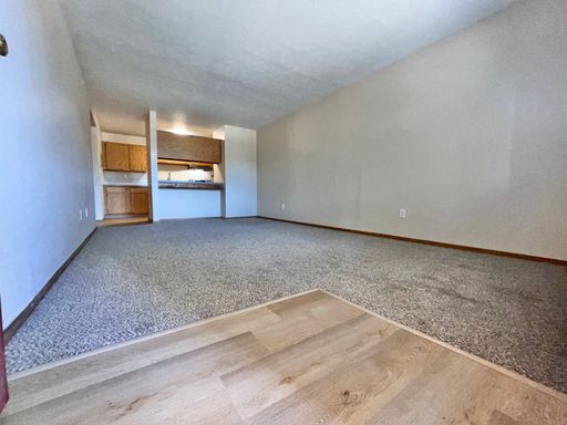 Updated Classic 1BR/1BA Walk-Up Apartment – photo 1