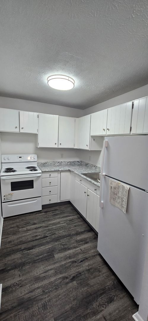 Akron Apartment: 55 Fir Hill Drive