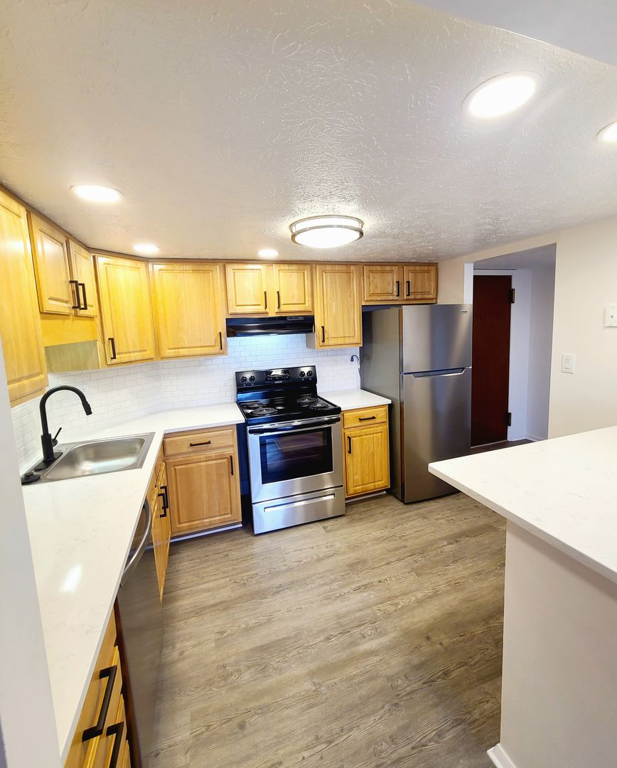 Fairview Park Apartment: 20201 Lorain Rd.