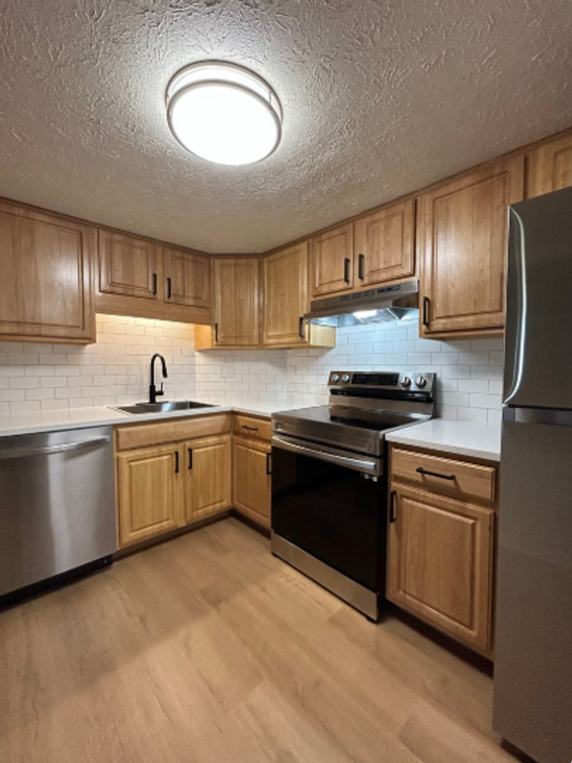 Fairview Park Apartment: 20201 Lorain Rd.