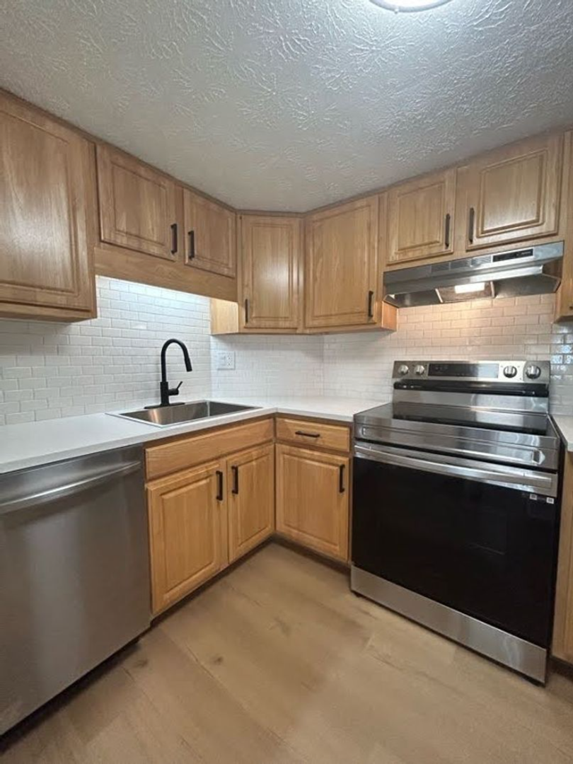 Fairview Park Apartment: 20201 Lorain Rd.