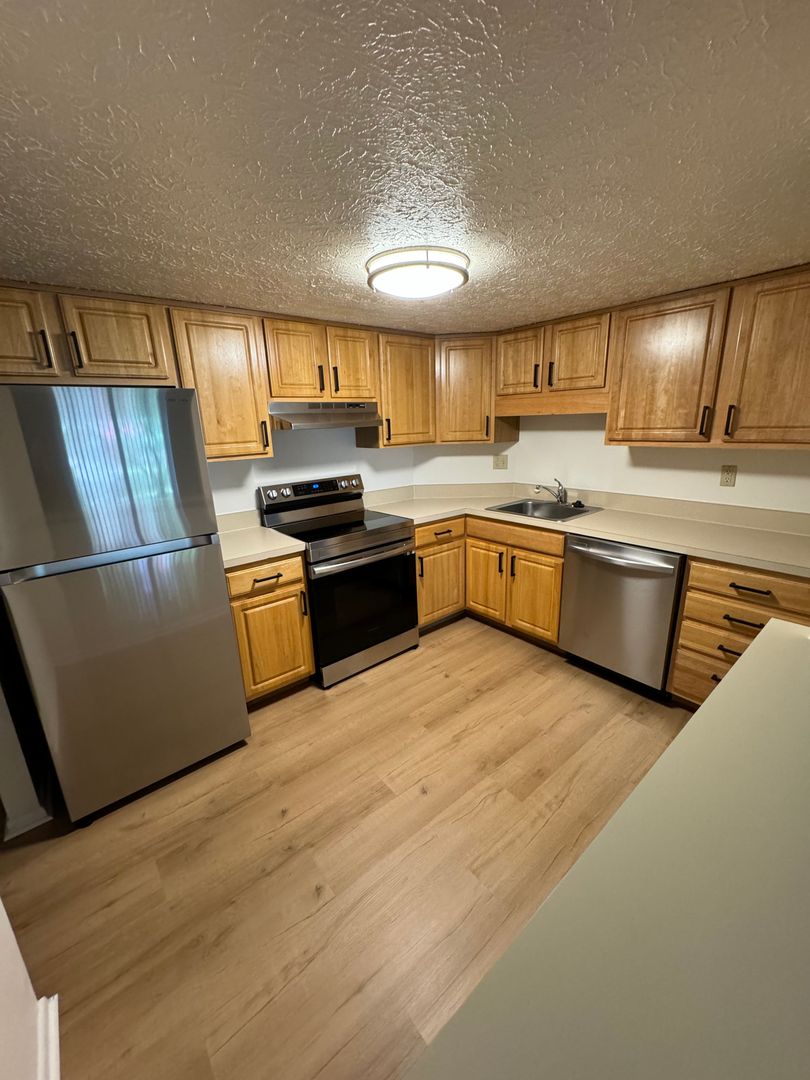 Fairview Park Apartment: 20201 Lorain Rd.