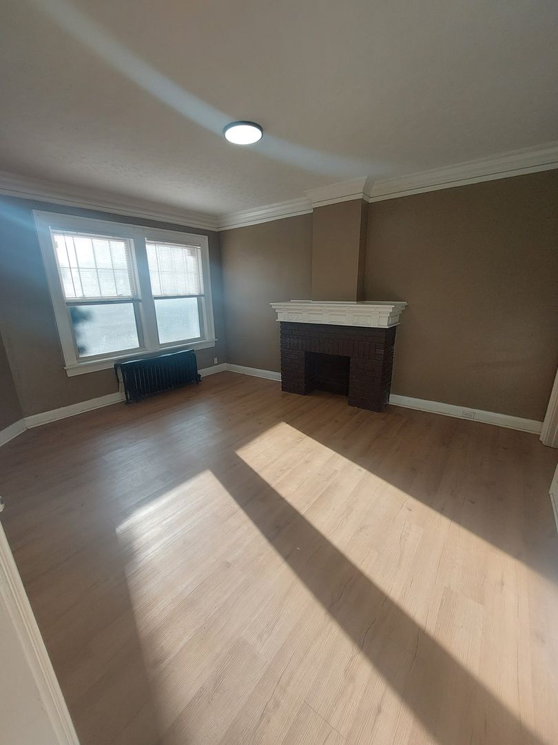 Akron Apartment: 218 Twin Oaks Rd