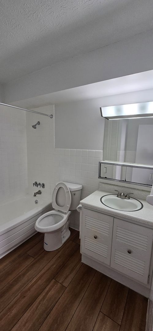 Akron Apartment: 55 Fir Hill Drive