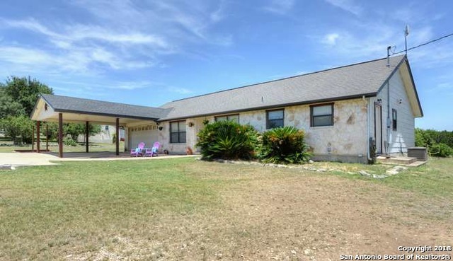 Bandera House: 525 River Ranch