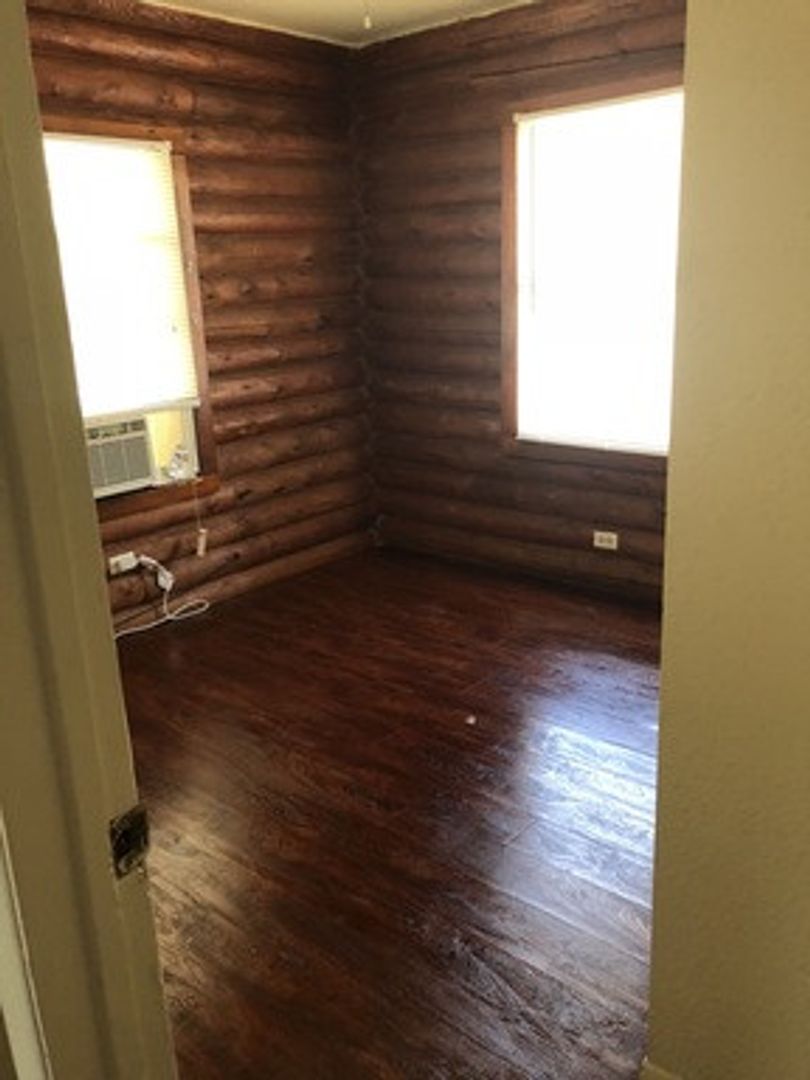 Bandera Apartment: 234 San Angelo