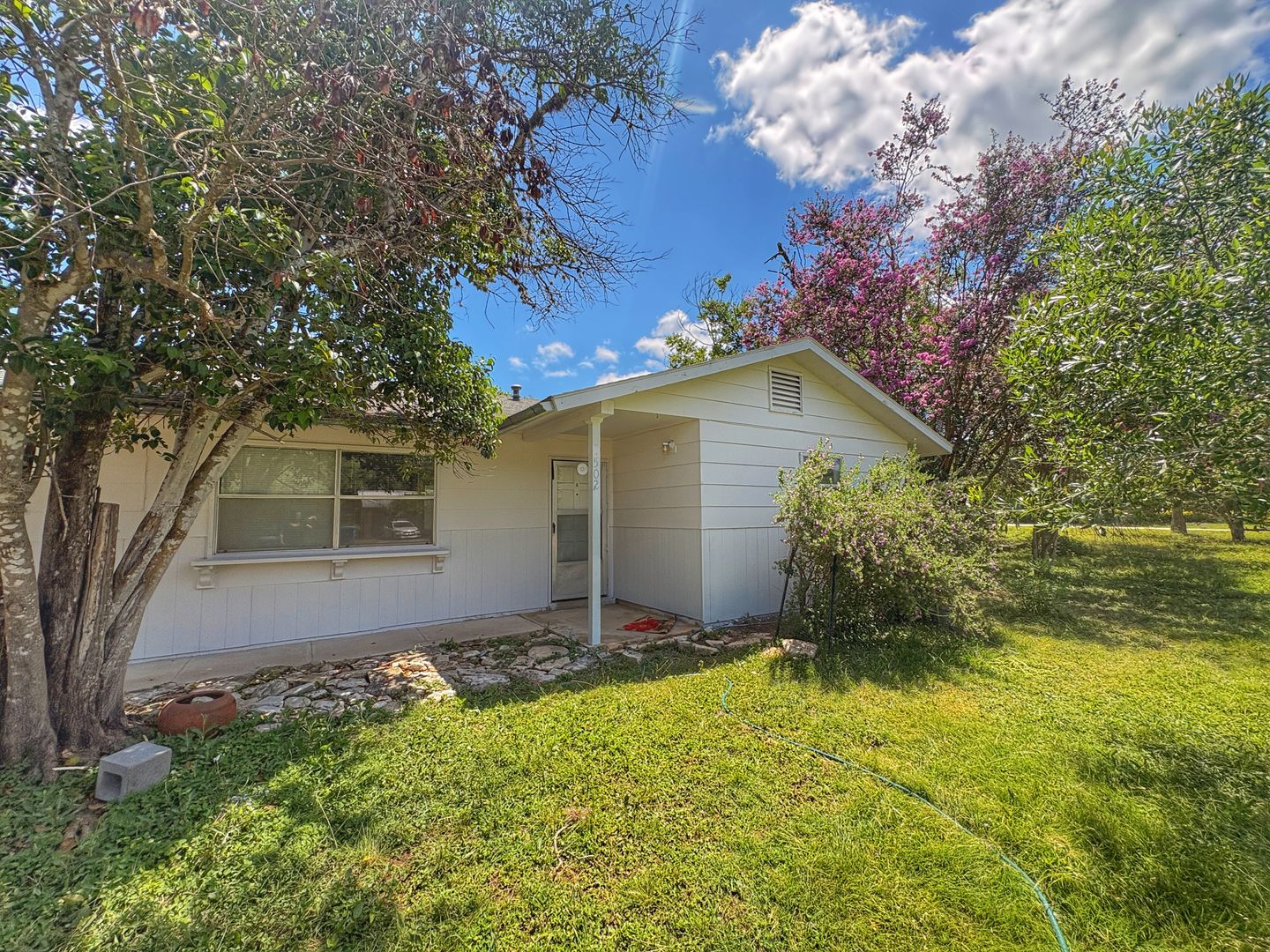 Bandera House: 502 3rd