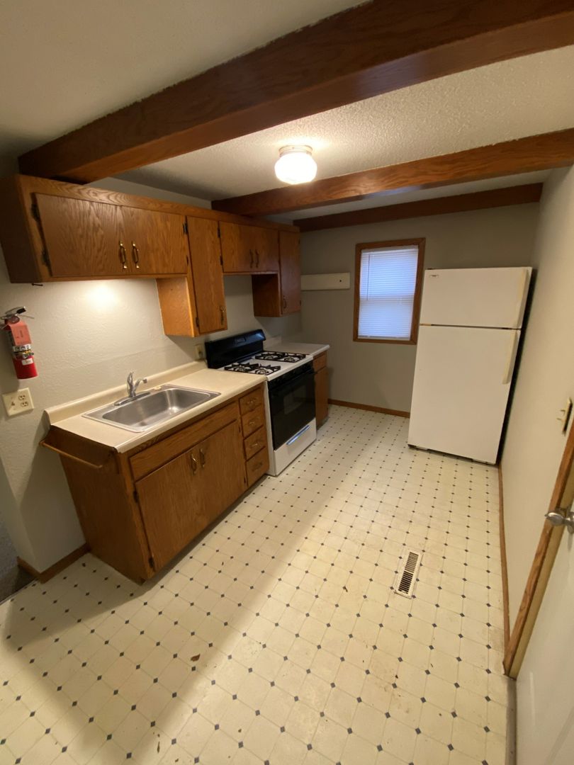 Faribault Apartment: 603 1st Street SW - RHS 603-#2