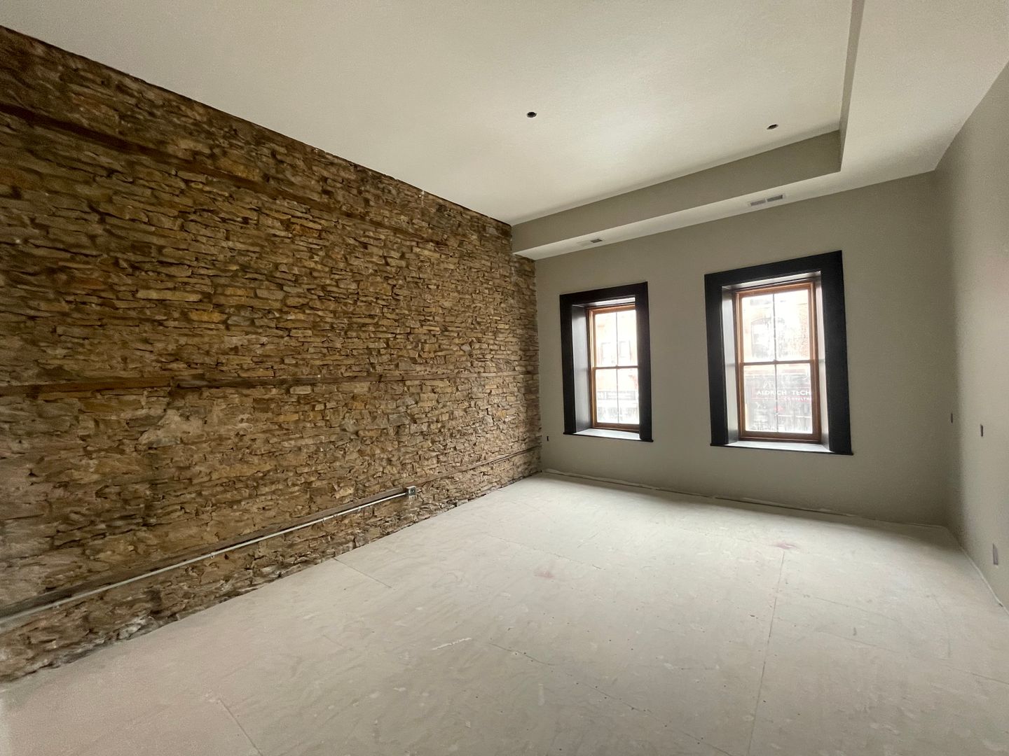 Northfield Apartment: 422 Division Street