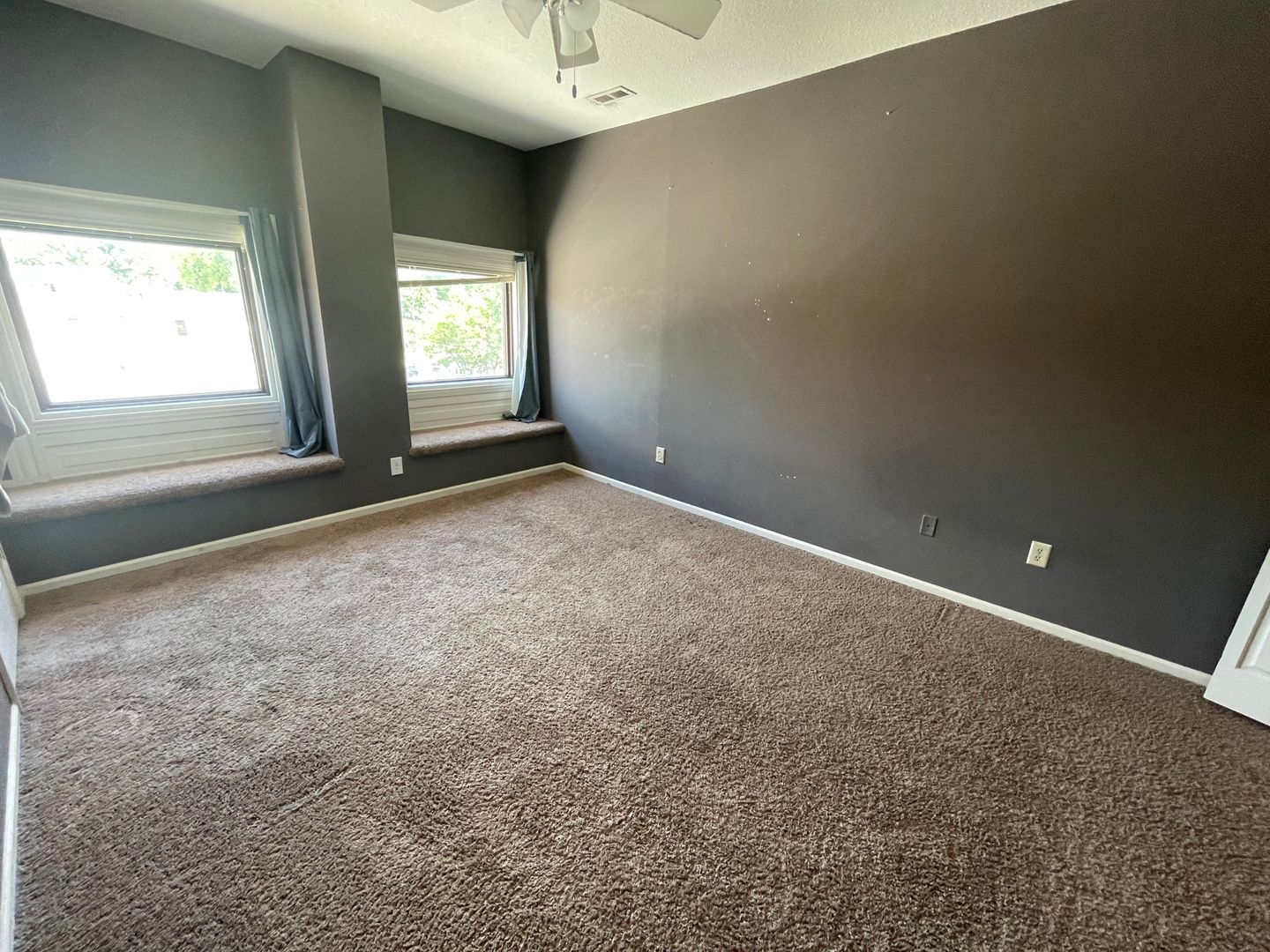 Northfield Apartment: 401-405 Division Street