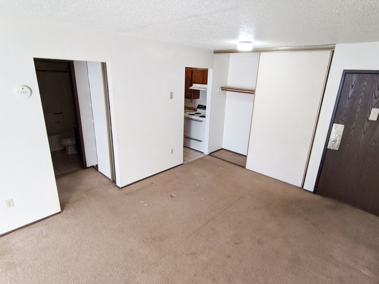 Lonsdale Apartment: 321 1st Ave SE - RHS LONS-#9