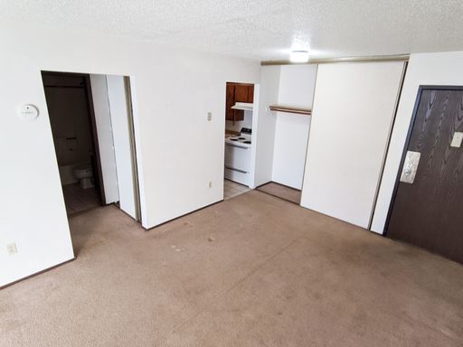 1 Bedroom in Lonsdale – photo 1