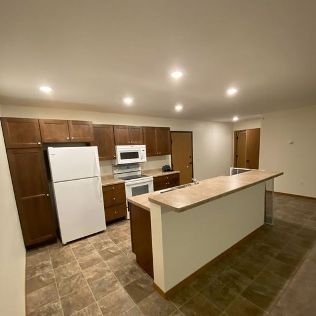 Faribault Apartment: 2805 Cardinal Ave. - 106 HC