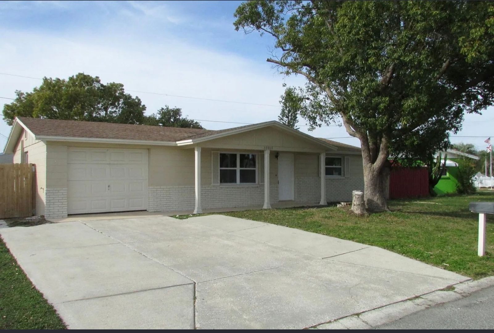 Port Richey House: 10909 Fillmore Ave
