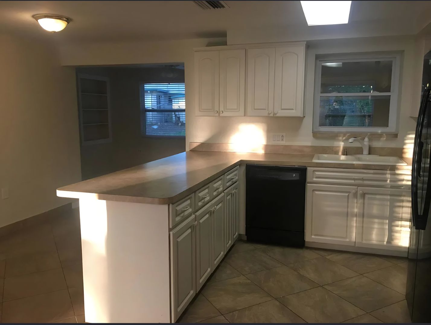 Holiday House: 3422 Peterborough St.