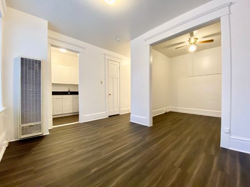 Excellent Studio + Den! Newly remodeled in classic brick building close to everything. 2 Weeks Free – photo 1