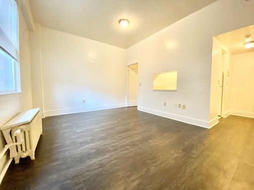 West Facing Studio Apartment! – photo 1