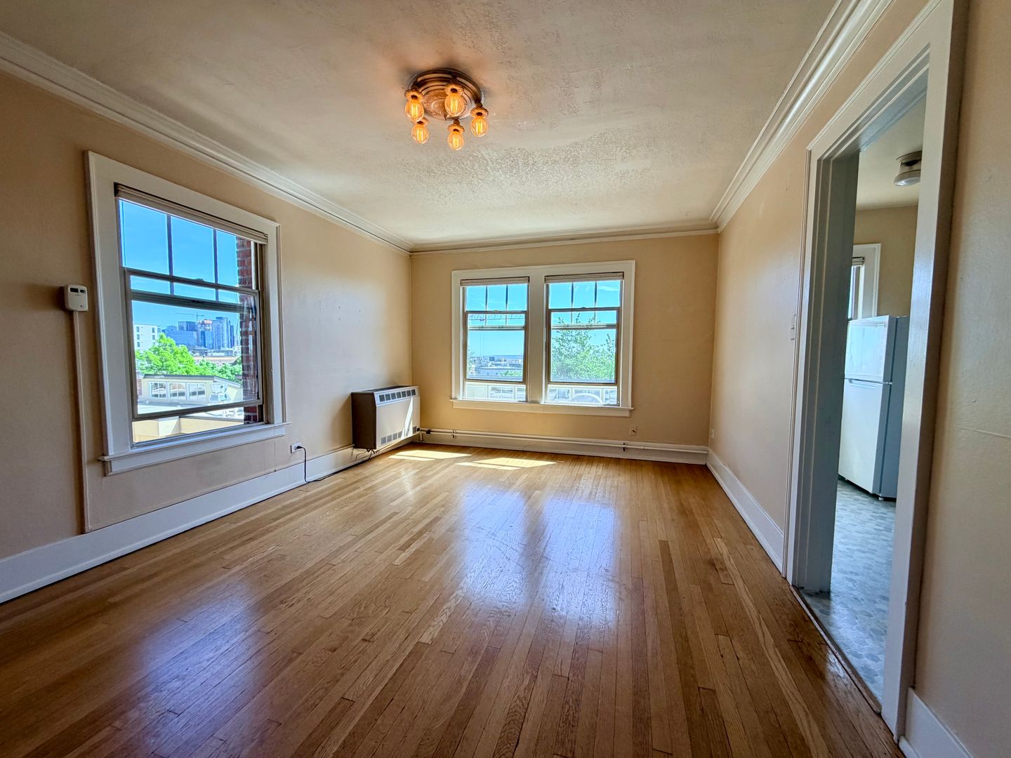 Seattle Apartment: 201 & 209 W Olympic Pl