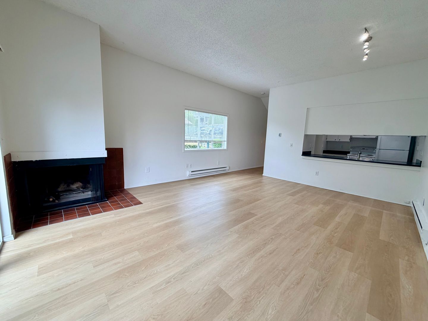 Kirkland Apartment: 804 Market Street