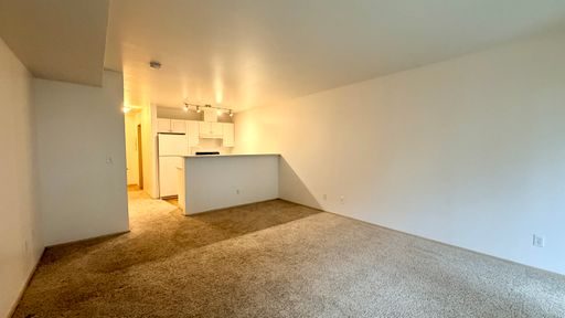 Spacious 3rd Floor Studio w/ Private Balcony, W/D, A/C, & Dishwasher! – photo 1