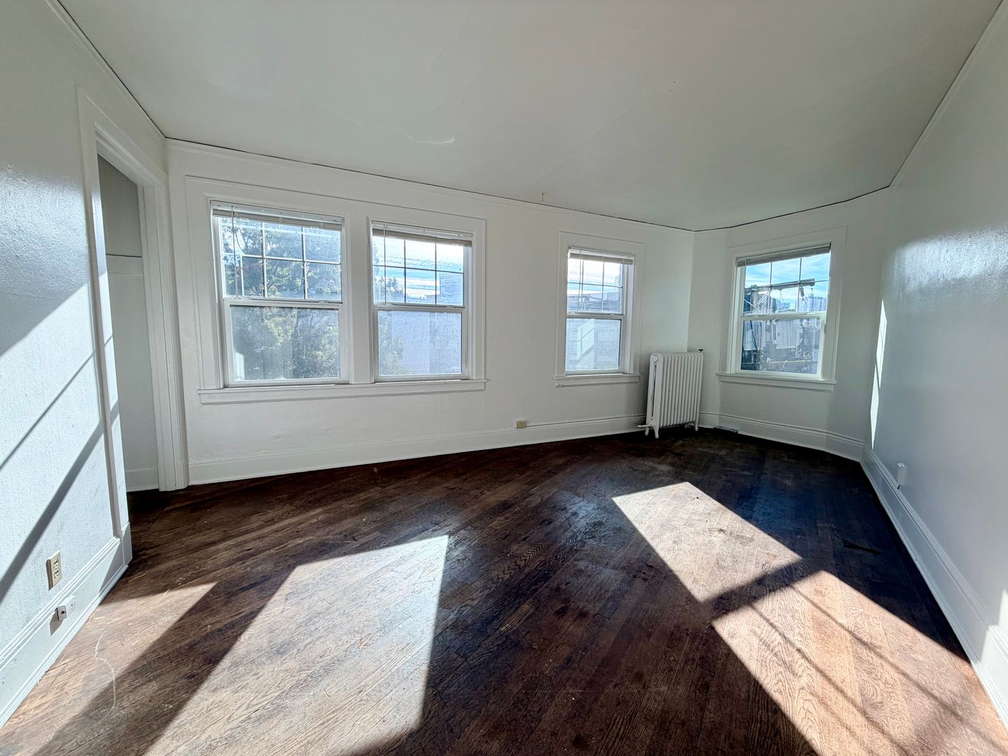 Seattle Apartment: 1522 E Olive Way