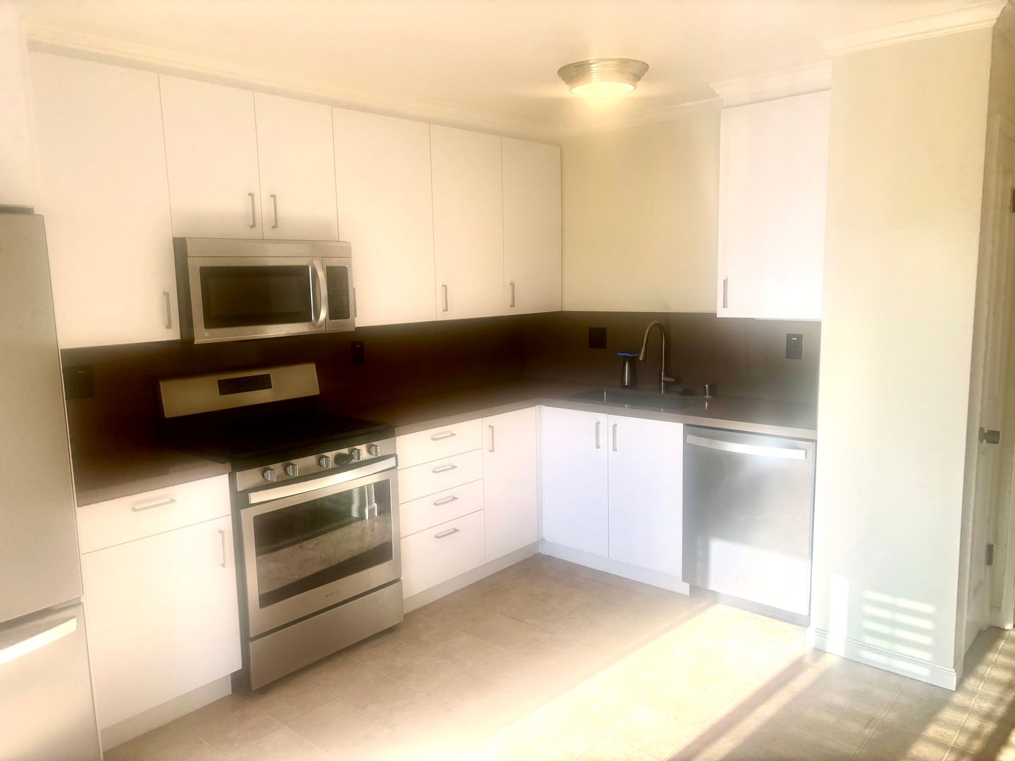 Millbrae Apartment: 444 Richmond Dr