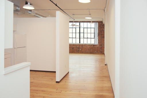 Studio Loft for Lease – photo 1