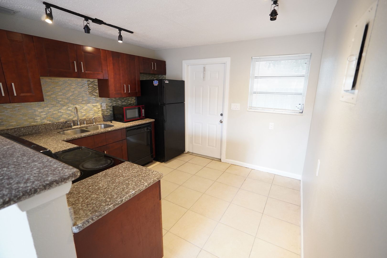 Ft Lauderdale Apartment: 1142 NE 3rd Ave