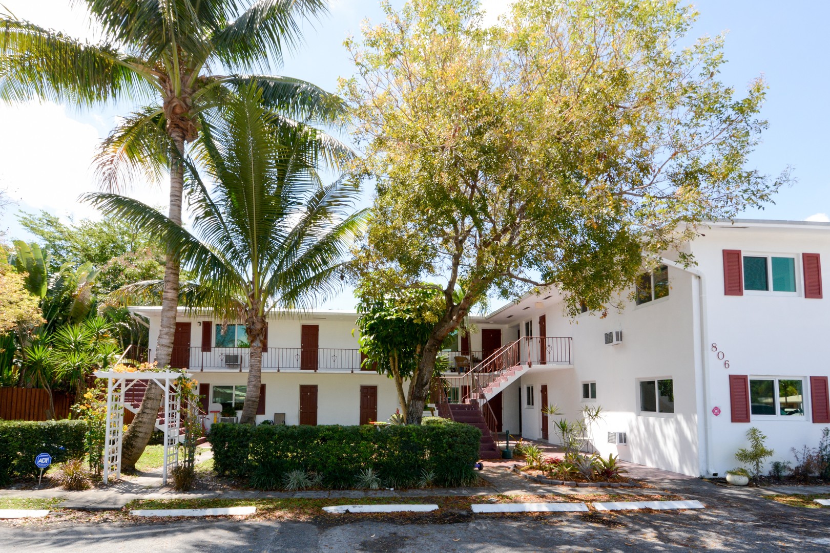 Fort Lauderdale Apartment: 806 NE 16th Place