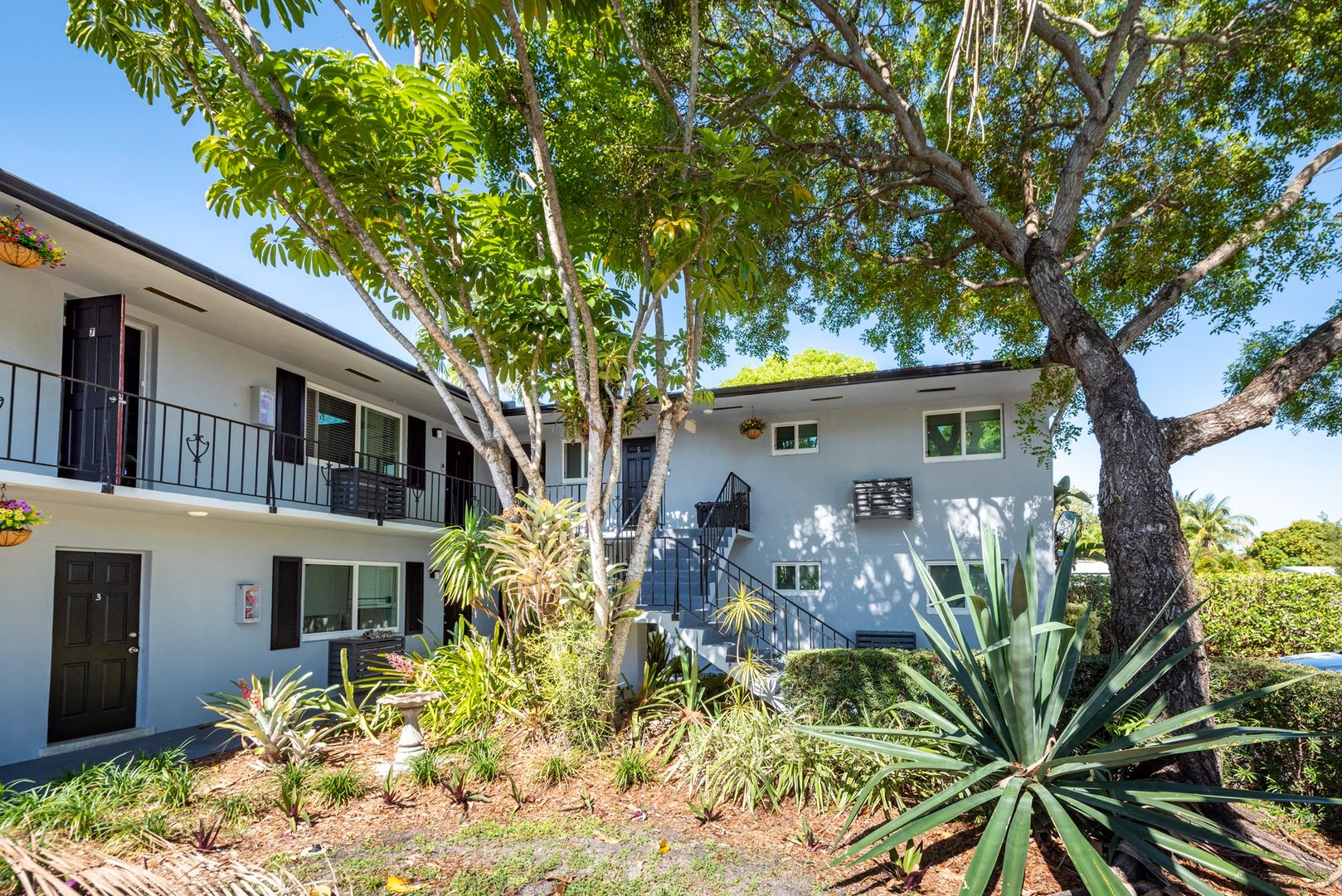 Fort Lauderdale Apartment: 806 NE 16th Place