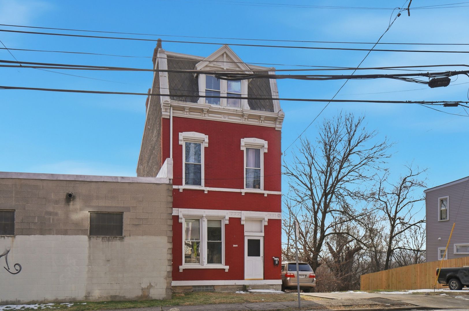 Cincinnati Apartment: 1900 State Ave