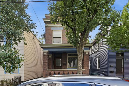 2 Bed / 1 Bath Apartment – Near UC | 2026–2027 Lease – photo 1
