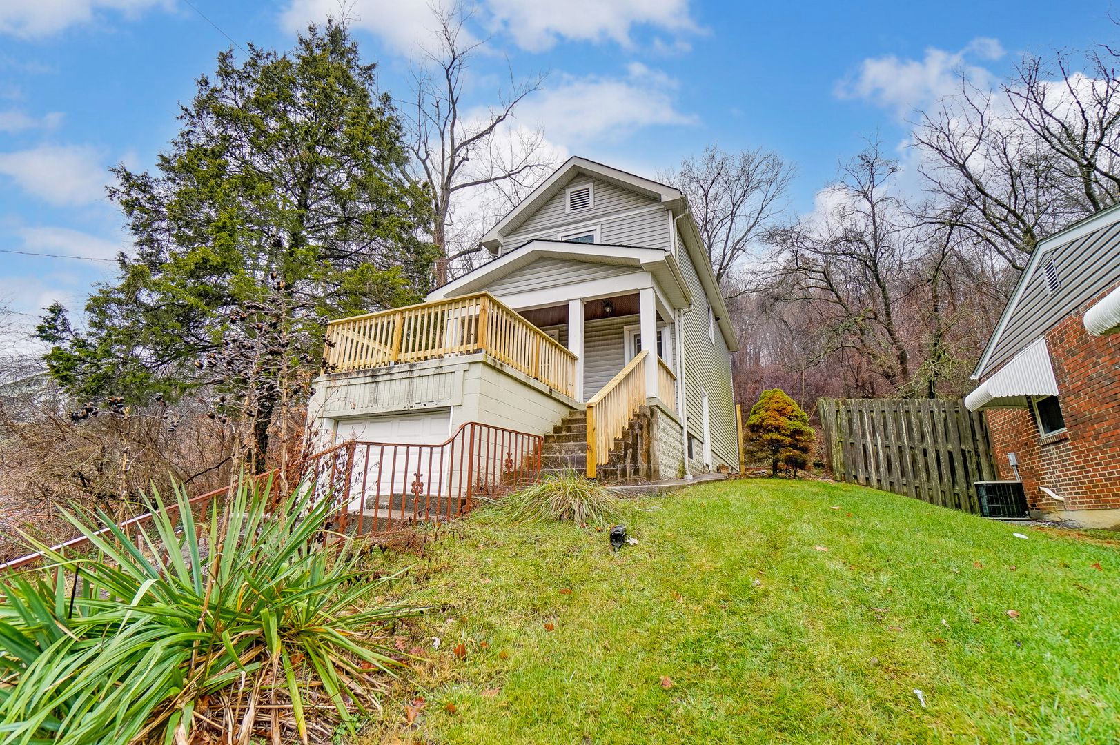 Covington House: 2307 Center Street