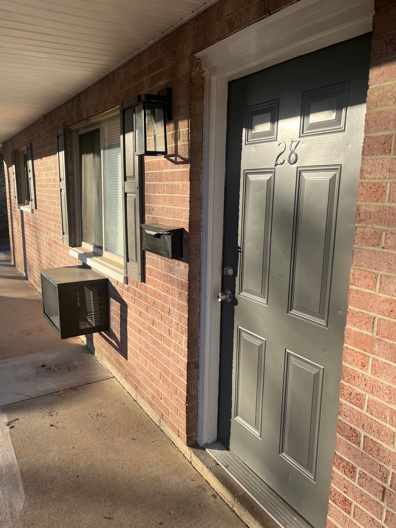 Lebanon Apartment: 15 N West St