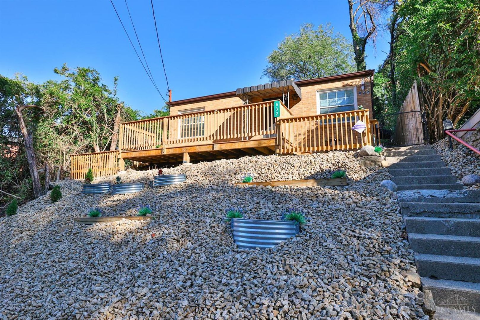 Cincinnati House: 632 Straight St