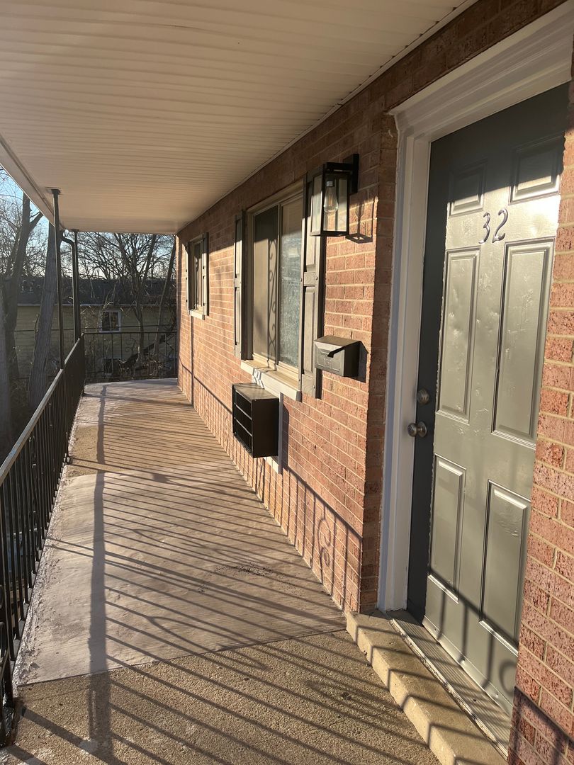 Lebanon Apartment: 15 N West St