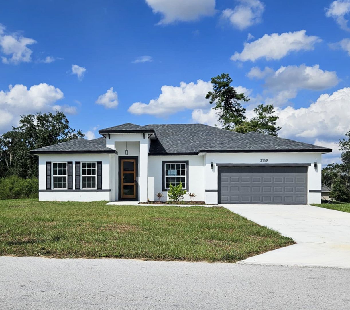 Beautiful 4/2 New Construction Home in Marion Oaks