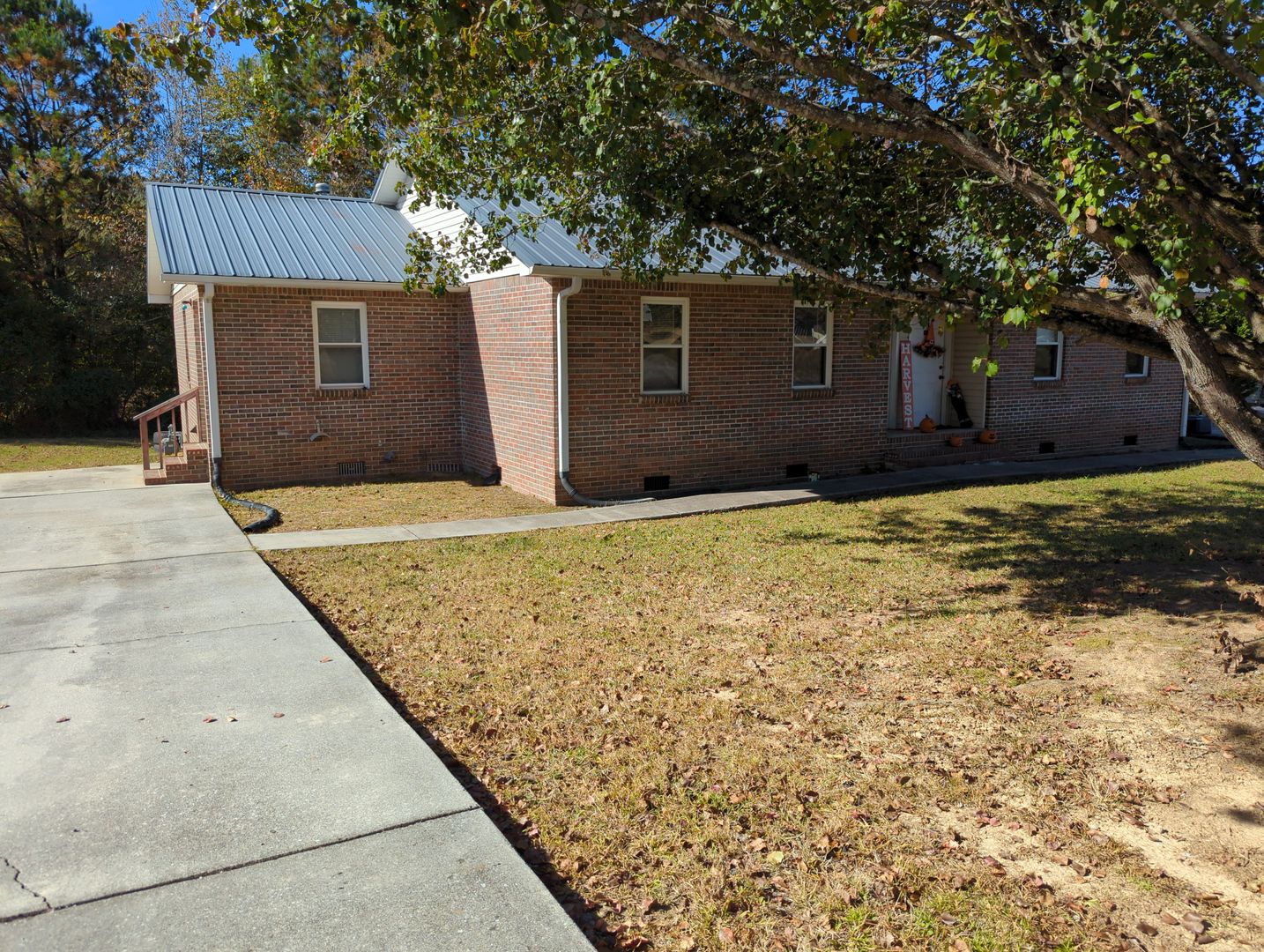 LaFayette Apartment: 115 Summerfield Rd