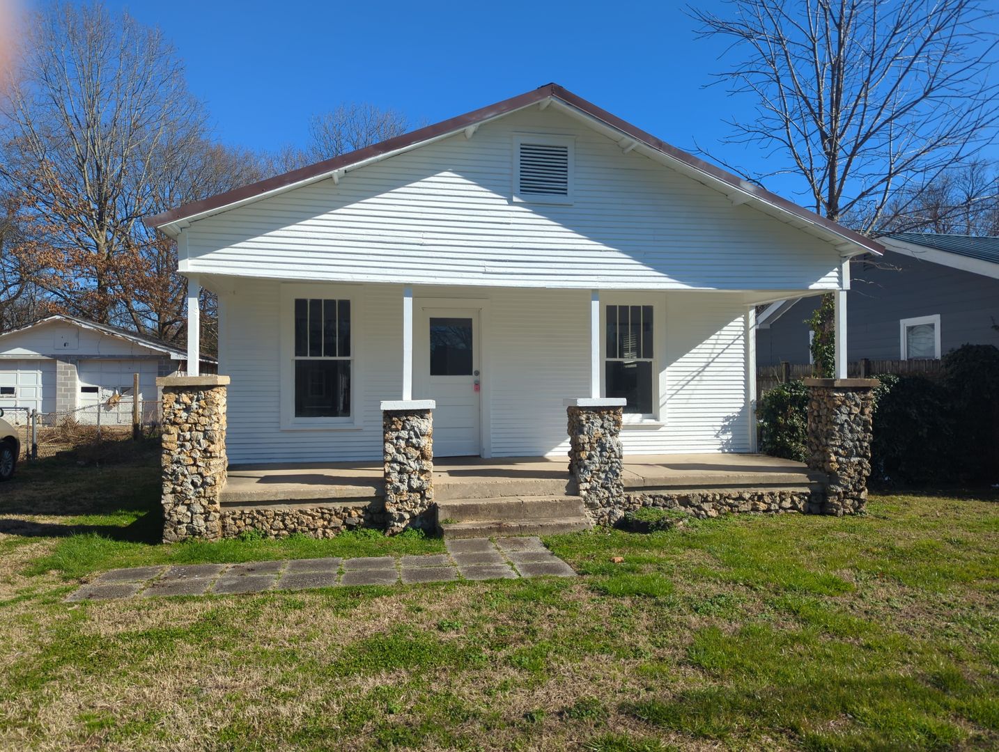 Rossville House: 722 Indian Ave