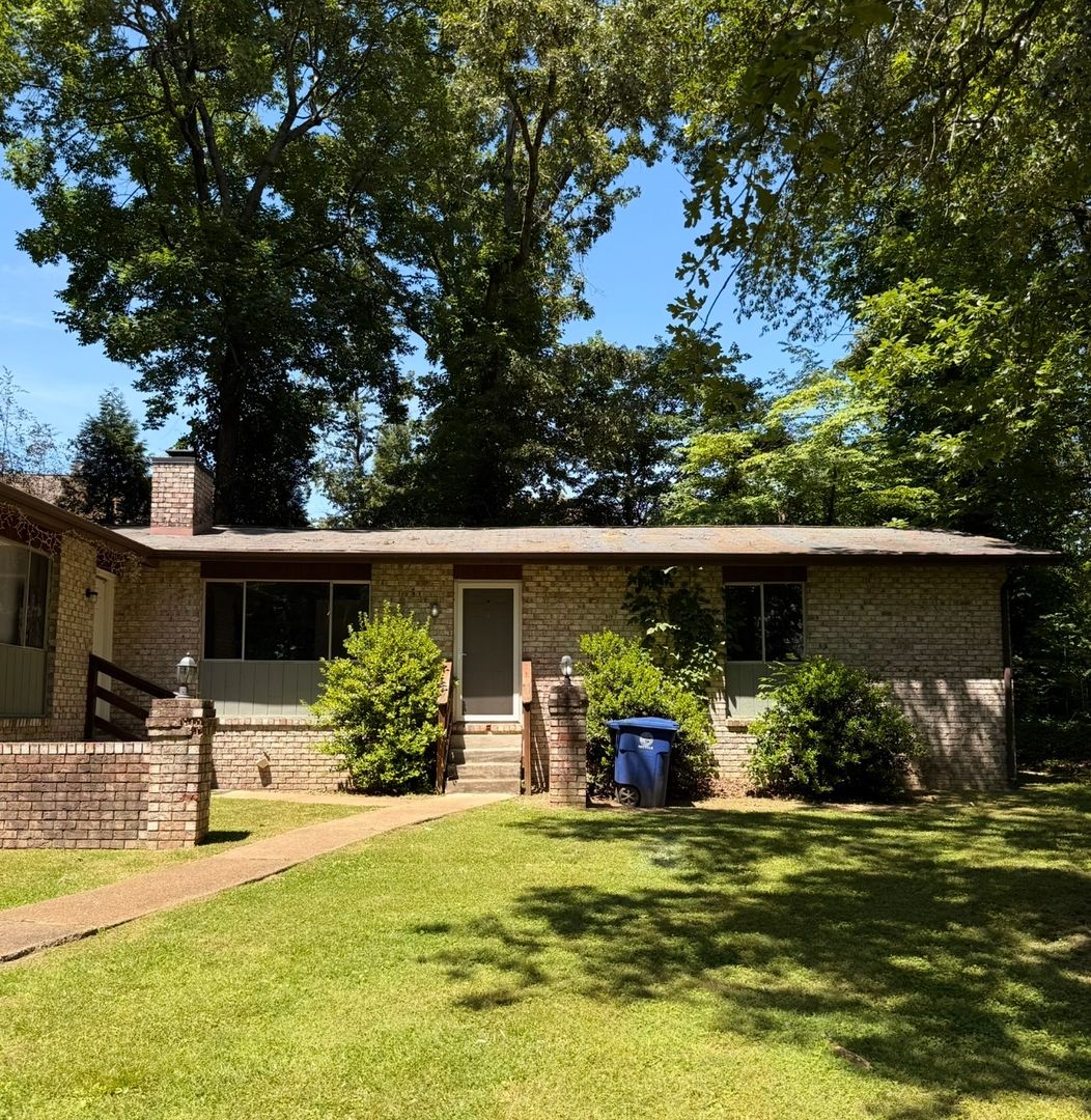 Chattanooga Apartment: 905 Forest Dale Ln