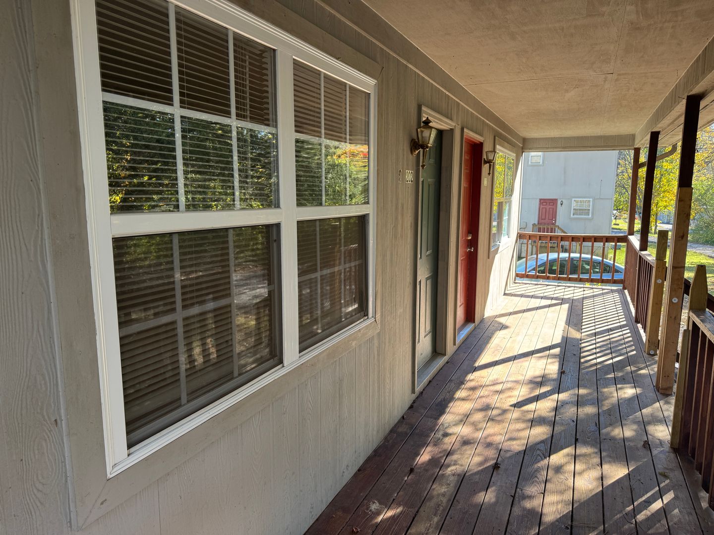 Flintstone Apartment: 196 North Ave