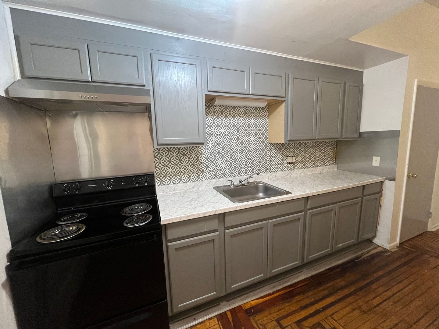 Scranton Apartment: 1607 Sanderson Ave