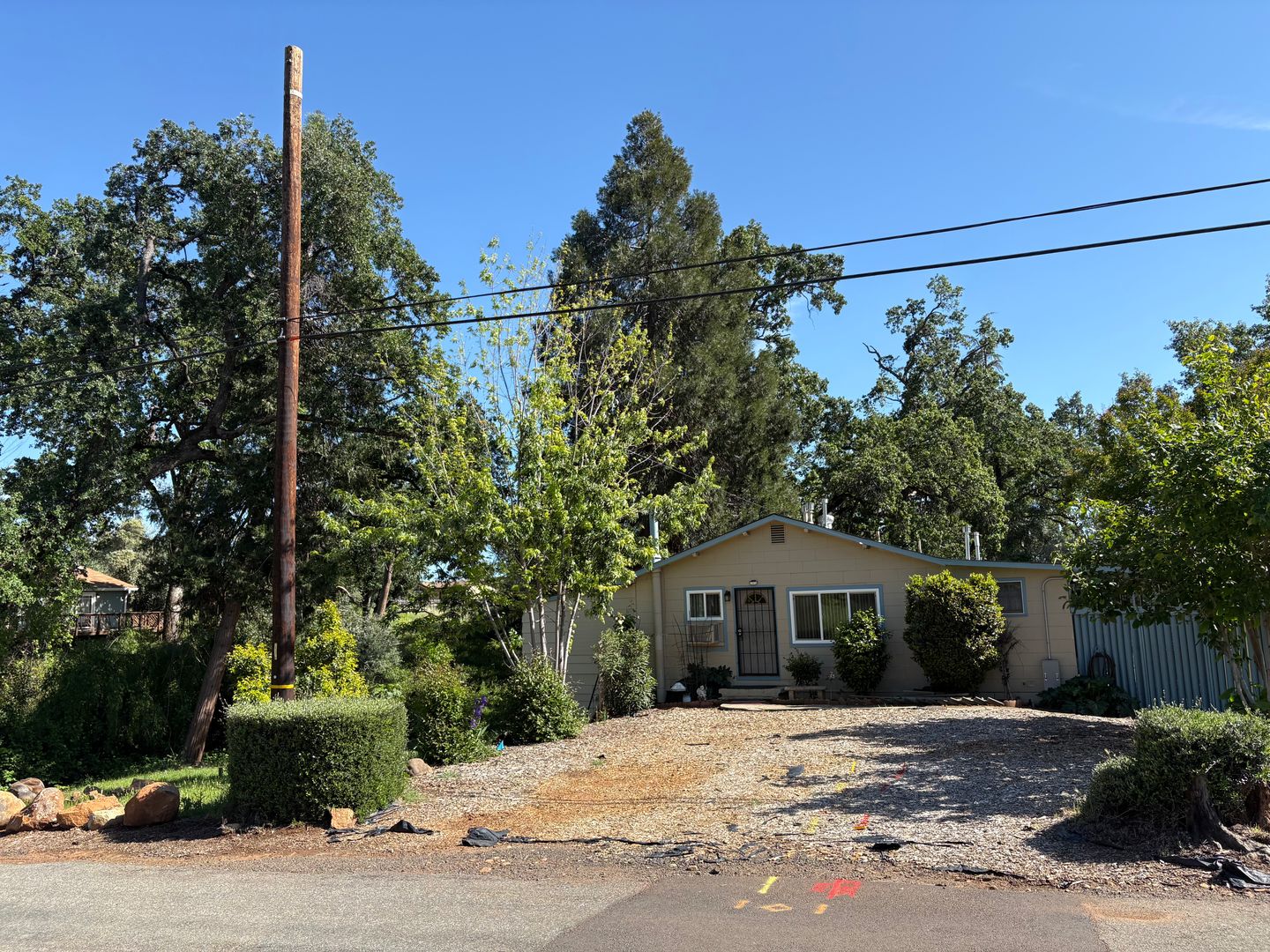 Paradise House: 762 Roe Rd